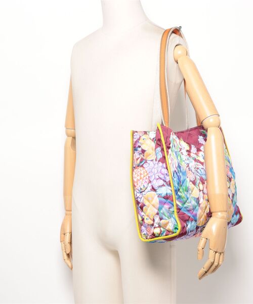 tsumori chisato CARRY（ツモリチサトキャリー）の「トートバッグ　ツモリチサト　ｔｃアニマルキルト（トートバッグ・レディース・ワインレッド/ブラック・FREE）」の6枚目の写真