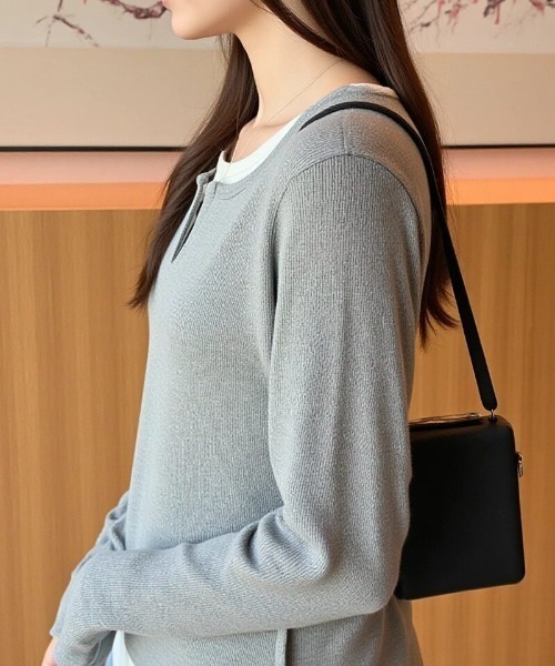 cammie(キャミー)の「キーネックレイヤードトップス(Tシャツ/カットソー・レディース・ダークグレー/ライトグレー/ブラック・M/L)」の11枚目の写真