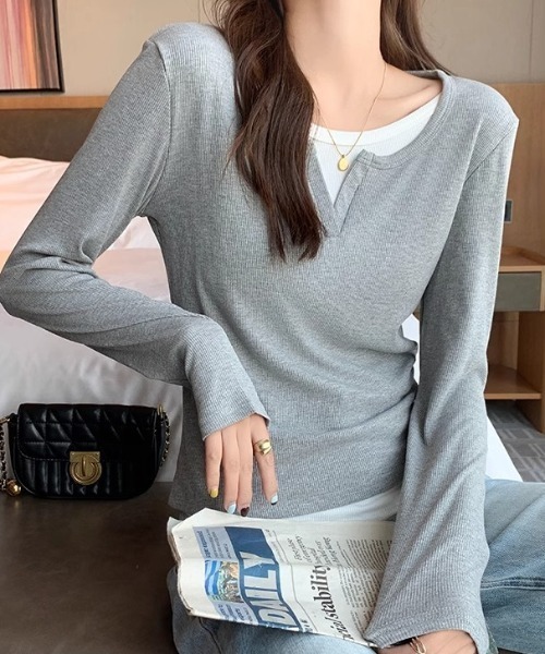 cammie(キャミー)の「キーネックレイヤードトップス(Tシャツ/カットソー・レディース・ダークグレー/ライトグレー/ブラック・M/L)」の10枚目の写真