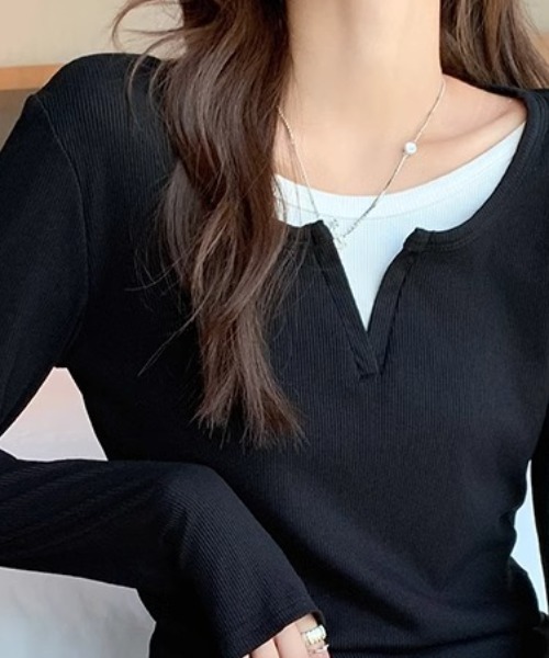 cammie(キャミー)の「キーネックレイヤードトップス(Tシャツ/カットソー・レディース・ダークグレー/ライトグレー/ブラック・M/L)」の5枚目の写真