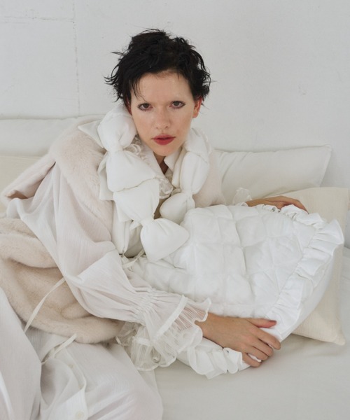 PERNA（ペルナ）の「まくらキルティングショルダーバッグ（ショルダーバッグ・レディース・ブラック/ホワイト・FREE）」の3枚目の写真