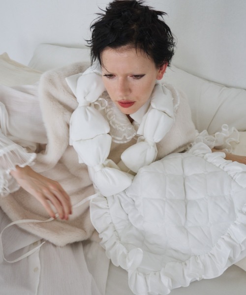 PERNA（ペルナ）の「まくらキルティングショルダーバッグ（ショルダーバッグ・レディース・ブラック/ホワイト・FREE）」の4枚目の写真