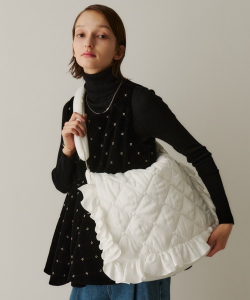 PERNA（ペルナ）の「まくらキルティングショルダーバッグ（ショルダーバッグ・レディース・ブラック/ホワイト・FREE）」の12枚目の写真