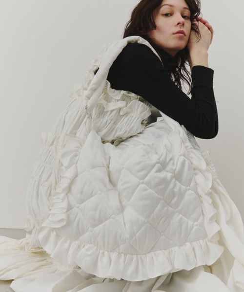 PERNA（ペルナ）の「まくらキルティングショルダーバッグ（ショルダーバッグ・レディース・ブラック/ホワイト・FREE）」の14枚目の写真