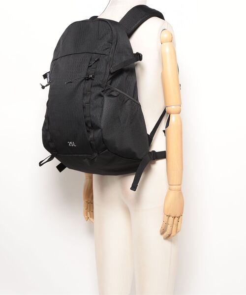 Gramicci(グラミチ)の「●GRAMICCI●DAY PACK 25L(バックパック/リュック・メンズ・ブラック・FREE)」の15枚目の写真