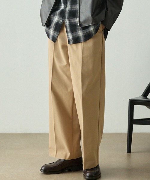 モリGDC ビッグチノパンツ ホワイト 2025 完売品 セール】センタークリースタックワイドチノパンツ / UVカット