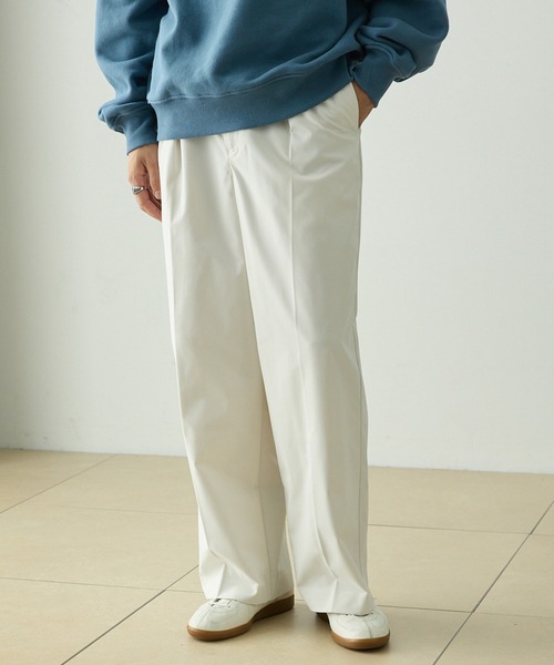 EMMA CLOTHES（エマクローズ）の「センタークリースタックワイドチノパンツ / UVカット・イージーケア（チノパンツ・メンズ・アイボリー/ブラック/ダークネイビー/ベージュ・M/S/L）」の14枚目の写真