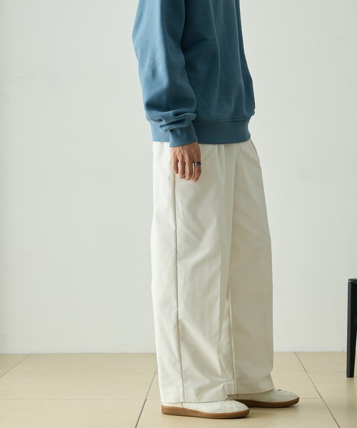 EMMA CLOTHES（エマクローズ）の「センタークリースタックワイドチノパンツ / UVカット・イージーケア（チノパンツ・メンズ・アイボリー/ブラック/ダークネイビー/ベージュ・M/S/L）」の15枚目の写真