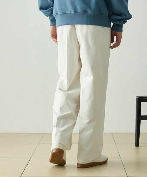 EMMA CLOTHES（エマクローズ）の「センタークリースタックワイドチノパンツ / UVカット・イージーケア（チノパンツ・メンズ・アイボリー/ブラック/ダークネイビー/ベージュ・M/S/L）」の22枚目の写真