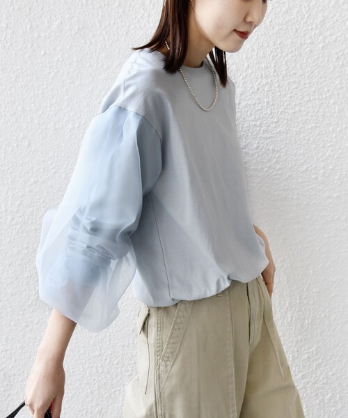SHIPS（シップス）の「【WEB限定】〈手洗い可能〉シアー コンビ 裾 ドロスト プルオーバー（Tシャツ/カットソー・レディース・ブラウン/オフホワイト/ブラック/ライトブルー・ONE SIZE）」の21枚目の写真