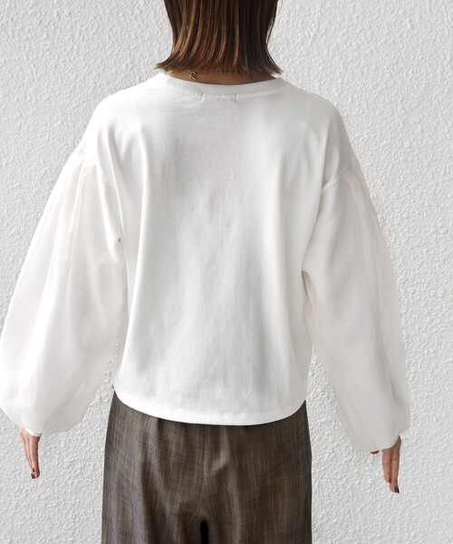 SHIPS（シップス）の「【WEB限定】〈手洗い可能〉シアー コンビ 裾 ドロスト プルオーバー（Tシャツ/カットソー・レディース・ブラウン/オフホワイト/ブラック/ライトブルー・ONE SIZE）」の6枚目の写真