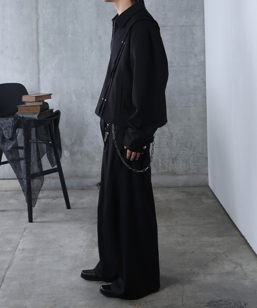 Confirm(コンファーム)の「プリーツ リベット ショート ダブルジップブルゾン ユニセックス(ブルゾン・メンズ・ブラック/グレー・M/L)」の7枚目の写真