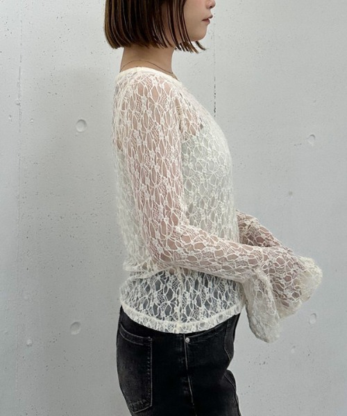 archives(アルシーヴ)の「カットレースフレアスリーブTOPS(Tシャツ/カットソー・レディース・アイボリー/ブラック/ブラウン・MEDIUM)」の5枚目の写真