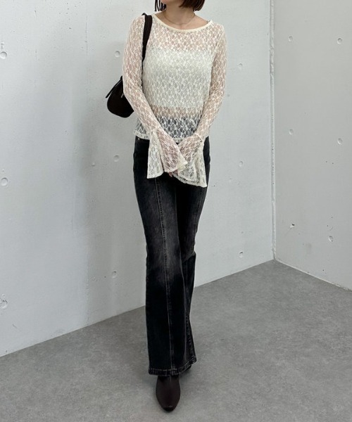 archives(アルシーヴ)の「カットレースフレアスリーブTOPS(Tシャツ/カットソー・レディース・アイボリー/ブラック/ブラウン・MEDIUM)」の7枚目の写真