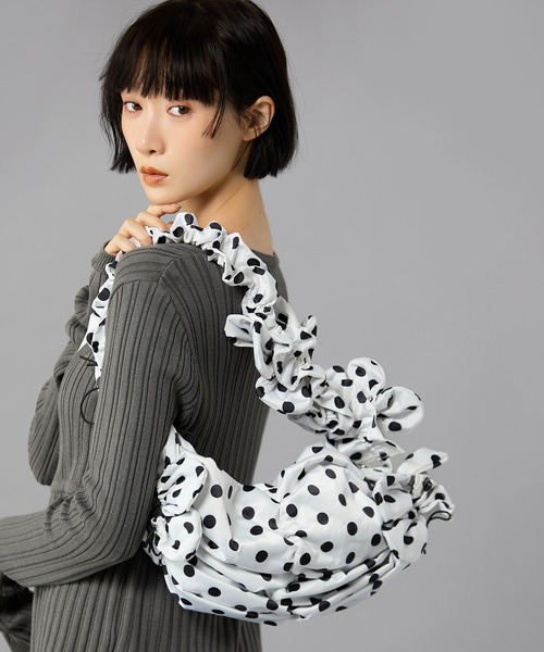 Casselini(キャセリーニ)の「Casselini(キャセリーニ) 2WAY blooming bag(ショルダーバッグ・レディース・ブラック/カーキ/ピンク/ドット/シルバー/ミント・FREE)」の1枚目の写真