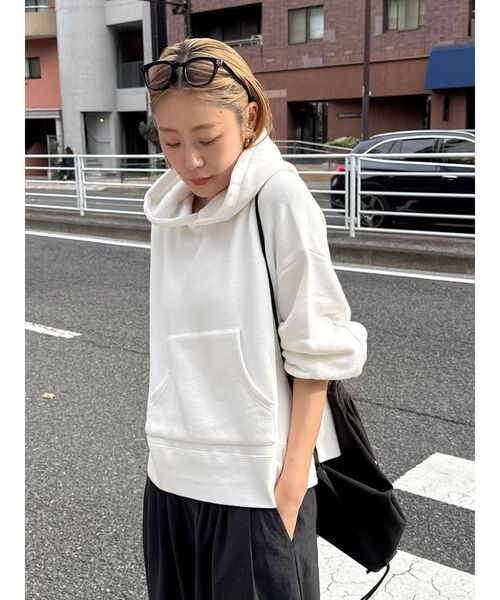 Ungrid(アングリッド)の「【WEB限定】スリットワイドパーカー(パーカー・レディース・ブラック/ライトグレー/モカ/オフホワイト・FREE)」の5枚目の写真