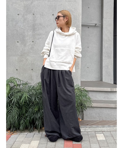 Ungrid(アングリッド)の「【WEB限定】スリットワイドパーカー(パーカー・レディース・ブラック/ライトグレー/モカ/オフホワイト・FREE)」の8枚目の写真