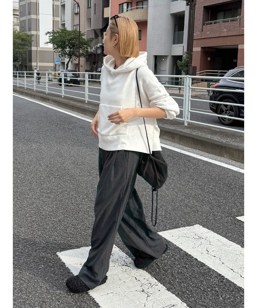 Ungrid(アングリッド)の「【WEB限定】スリットワイドパーカー(パーカー・レディース・ブラック/ライトグレー/モカ/オフホワイト・FREE)」の14枚目の写真