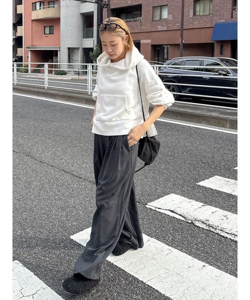 Ungrid(アングリッド)の「【WEB限定】スリットワイドパーカー(パーカー・レディース・ブラック/ライトグレー/モカ/オフホワイト・FREE)」の7枚目の写真