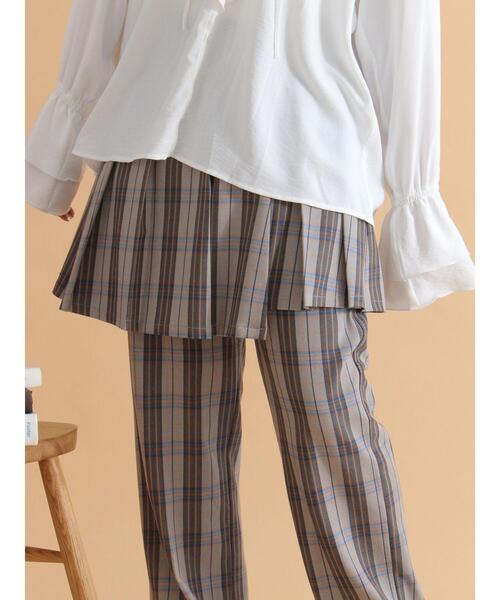 ehka sopo(エヘカソポ)の「アシメプリーツミニスカート(スカート・レディース・グレー/チャコールグレー/ベージュ・F)」の2枚目の写真