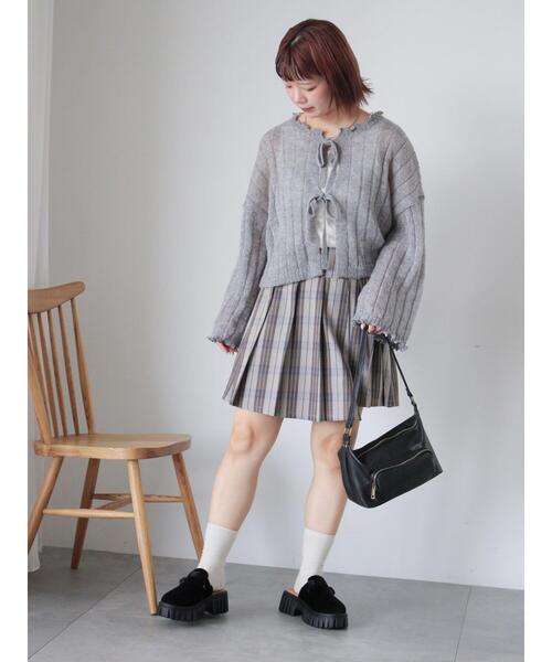 ehka sopo(エヘカソポ)の「アシメプリーツミニスカート(スカート・レディース・グレー/チャコールグレー/ベージュ・F)」の15枚目の写真