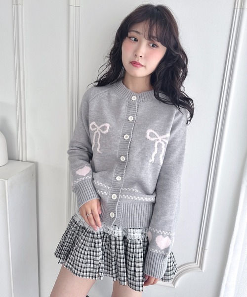 Loueme(ルエム)の「リボンハートジャガードニットカーディガン(カーディガン/ボレロ・レディース・レッド/アイボリー/グレー・FREE)」の7枚目の写真