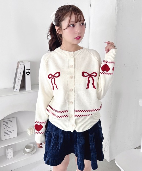 Loueme(ルエム)の「リボンハートジャガードニットカーディガン(カーディガン/ボレロ・レディース・レッド/アイボリー/グレー・FREE)」の19枚目の写真