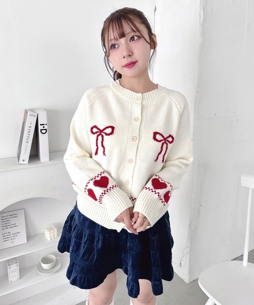 Loueme(ルエム)の「リボンハートジャガードニットカーディガン(カーディガン/ボレロ・レディース・レッド/アイボリー/グレー・FREE)」の20枚目の写真