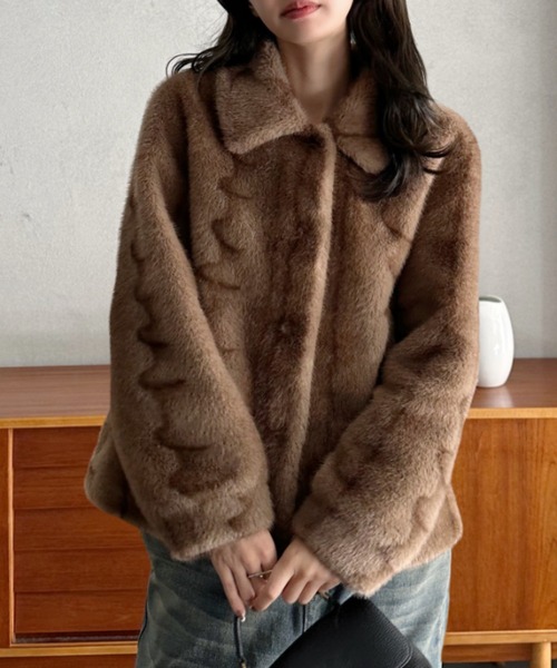 Eclat one（エクラワン）の「【Eclat one】フェイクファー 襟付き