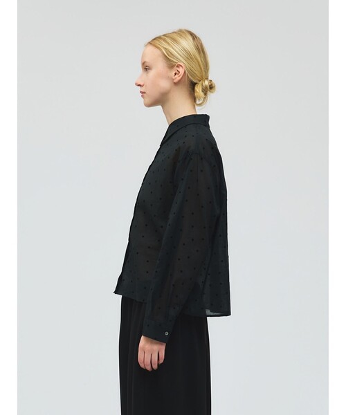 mizuiroind（ミズイロインド）の「mizuiro ind フロッキードットプリントシャツ（シャツ/ブラウス・レディース・オフホワイト/ネイビー/アイボリー/ブラック・FREE）」の11枚目の写真