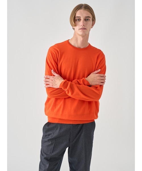 JOHN SMEDLEY（ジョンスメドレー）の「クルーネック長袖ニットプルオーバー（ニット/セーター・メンズ・ブルー系その他4/カーキ/ブラウン系その他/グレー系その他/ブラック/ブラウン系その他2/チャコールグレー/グレー/ブルー系その他/ダークグレー/グリーン/ベージュ系その他/ブラウン系その他3/レッド系その他/ホワイト/ダークネイビー/オレンジ・L/M/S/XL）」の17枚目の写真