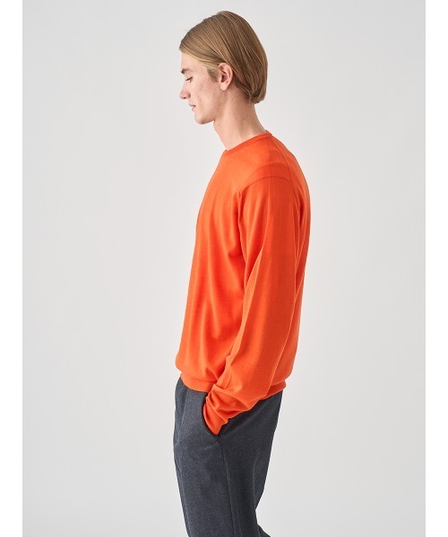 JOHN SMEDLEY（ジョンスメドレー）の「クルーネック長袖ニットプルオーバー（ニット/セーター・メンズ・ブルー系その他4/カーキ/ブラウン系その他/グレー系その他/ブラック/ブラウン系その他2/チャコールグレー/グレー/ブルー系その他/ダークグレー/グリーン/ベージュ系その他/ブラウン系その他3/レッド系その他/ホワイト/ダークネイビー/オレンジ・L/M/S/XL）」の20枚目の写真