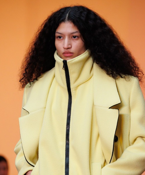 MSGM(エムエスジーエム)の「ハイネック テディフリースベスト(ブルゾン・レディース・ライトイエロー・38)」の10枚目の写真