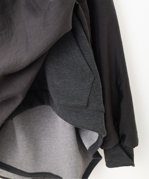 Muel Chic(ミュエルシック)の「Nicosia food pullover ニコシアフードプルオーバー(パーカー・レディース・ベージュ/ダークブラック/オフホワイト・FREE)」の10枚目の写真