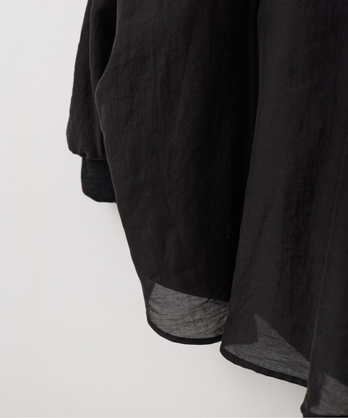 Muel Chic(ミュエルシック)の「Nicosia food pullover ニコシアフードプルオーバー(パーカー・レディース・ベージュ/ダークブラック/オフホワイト・FREE)」の13枚目の写真