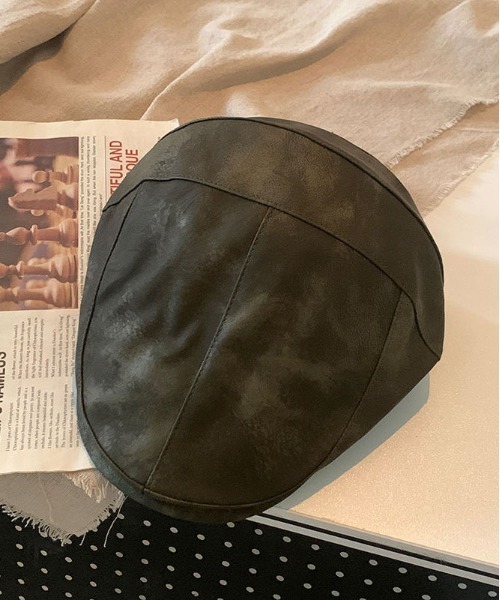 BARELY BLUE（ベアリーブルー）の「【 BARELY BLUE / ベアリーブルー 】 ビンテージ レザー調 ハンチング キャップ（ハンチング/ベレー帽・レディース・ブラウン系/ブラック系/ダークブラウン系/ダークグリーン系/ピンク系・FREE）」の5枚目の写真
