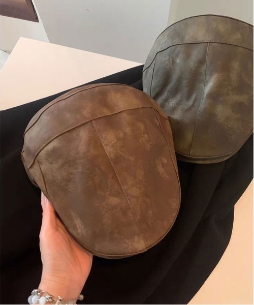BARELY BLUE（ベアリーブルー）の「【 BARELY BLUE / ベアリーブルー 】 ビンテージ レザー調 ハンチング キャップ（ハンチング/ベレー帽・レディース・ブラウン系/ブラック系/ダークブラウン系/ダークグリーン系/ピンク系・FREE）」の9枚目の写真