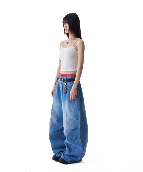 AAKAM（アーカム）の「Knee Pin-tuck Washed Denim Pants (Blue)（デニムパンツ・レディース・その他・1/2）」の5枚目の写真