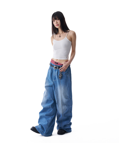 AAKAM（アーカム）の「Knee Pin-tuck Washed Denim Pants (Blue)（デニムパンツ・レディース・その他・1/2）」の8枚目の写真