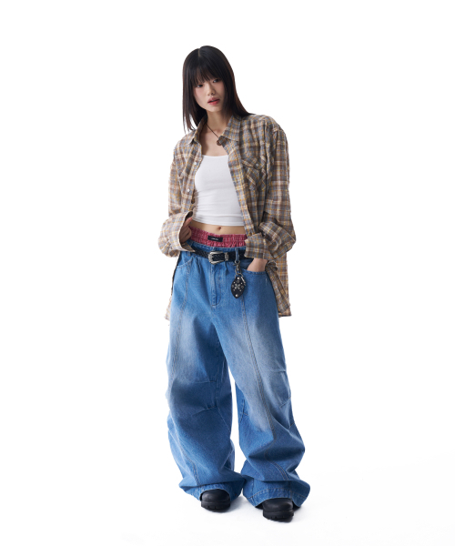 AAKAM（アーカム）の「Knee Pin-tuck Washed Denim Pants (Blue)（デニムパンツ・レディース・その他・1/2）」の9枚目の写真