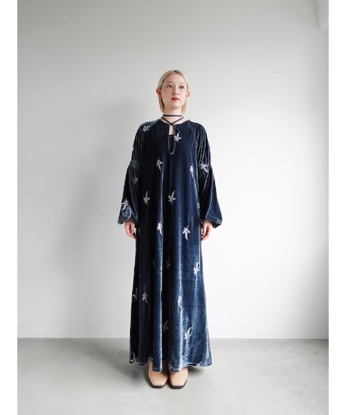 Velour Embroidery Shirring Sleeve Dress/ベロアエンブロイダリー