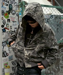 XU（エックスユー）の「【Never mind the XU】camouflage zip up jacket / 【ネバーマインド ザ エックスユー】カモフラージュジップアップフードジャケット（ブルゾン）」