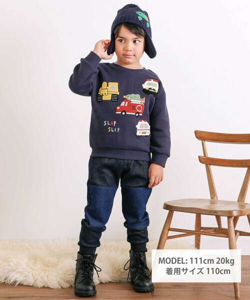 SLAP SLIP（スラップスリップ）の「【裏起毛】はたらくくるまイヌ恐竜サガラ刺しゅうトレーナー(80~130cm)（スウェット・キッズ・グレー/ネイビー/ベージュ・100cm/90cm/80ｃｍ/130cm/120cm/110cm）」の4枚目の写真