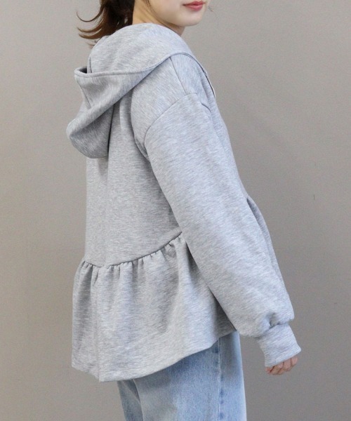 pufe（ピュフェ）の「【pufe】ペプラムフードパーカー（パーカー・レディース・グレー/ブラック・ONESIZE）」の22枚目の写真
