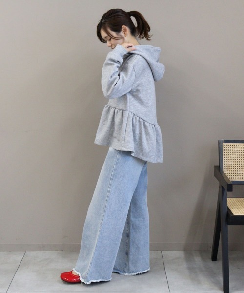 pufe（ピュフェ）の「【pufe】ペプラムフードパーカー（パーカー・レディース・グレー/ブラック・ONESIZE）」の19枚目の写真