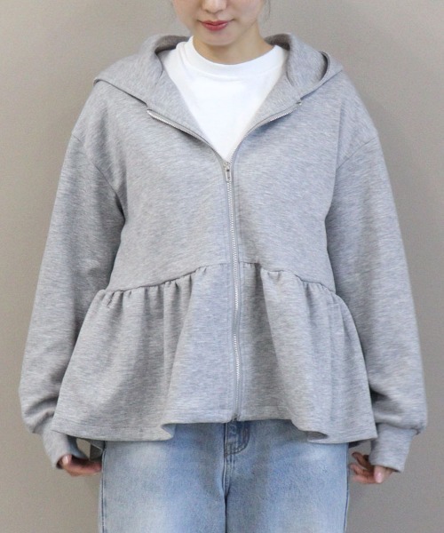 pufe（ピュフェ）の「【pufe】ペプラムフードパーカー（パーカー・レディース・グレー/ブラック・ONESIZE）」の17枚目の写真