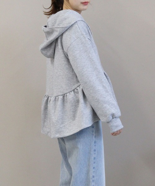 pufe（ピュフェ）の「【pufe】ペプラムフードパーカー（パーカー・レディース・グレー/ブラック・ONESIZE）」の9枚目の写真