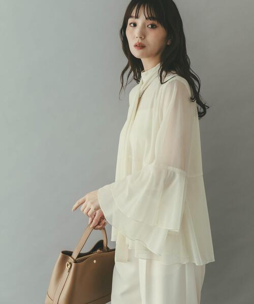 URBAN RESEARCH ROSSO WOMEN（アーバンリサーチ　ロッソ）の「シアーラメチュールフレアスリーブブラウス（シャツ/ブラウス・レディース・オフホワイト/ブラック・FREE）」の3枚目の写真