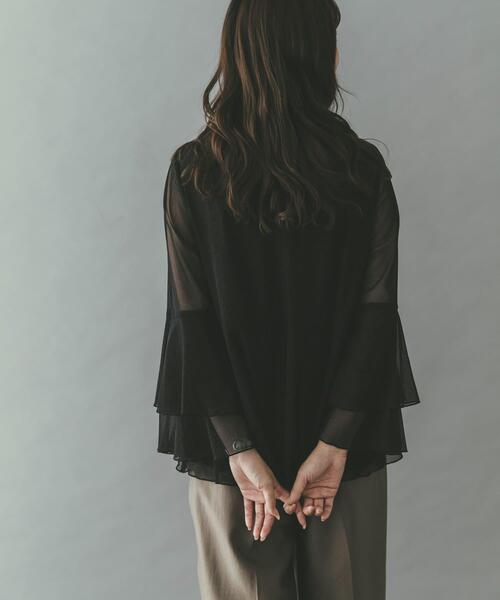 URBAN RESEARCH ROSSO WOMEN（アーバンリサーチ　ロッソ）の「シアーラメチュールフレアスリーブブラウス（シャツ/ブラウス・レディース・オフホワイト/ブラック・FREE）」の15枚目の写真