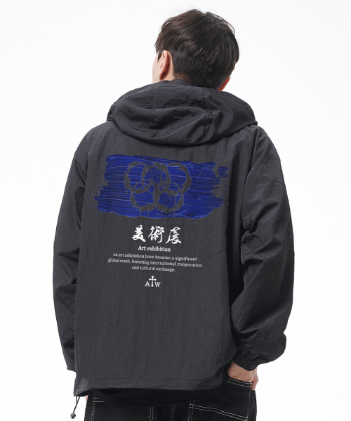 ARTISTWEAR（アーティストウェア）の「[ATW]エクスビションフード風防（ナイロンジャケット・レディース・ブラック・MEDIUM/LARGE/X-LARGE/XX-LARGE）」の2枚目の写真